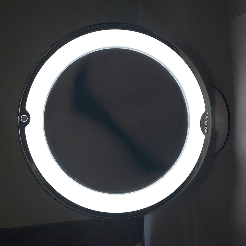 Makeup Mirror - Picture 2 of 6